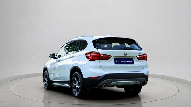 Second-hand 2017 BMW X1 sDrive 20d xLine for sale in Gurgaon-10