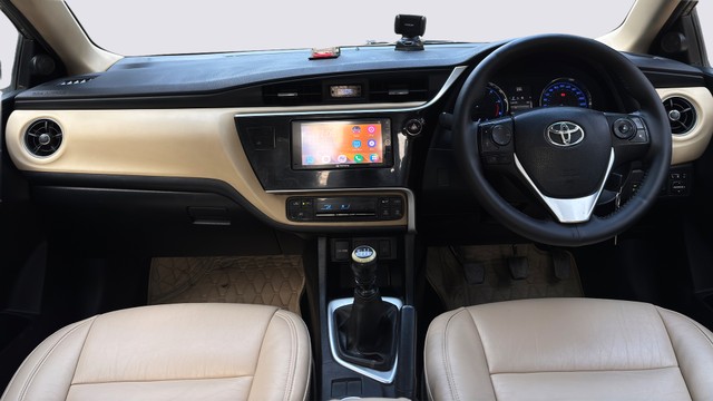 Second-hand 2017 Toyota Corolla Altis 1.4 DG for sale in Gurgaon-8