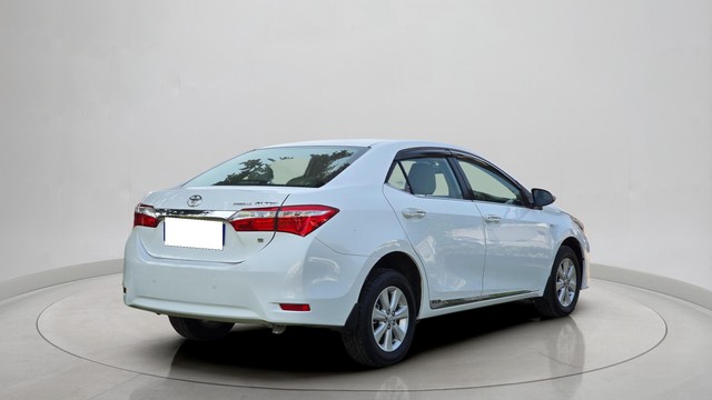 Second-hand 2015 Toyota Corolla Altis 1.8 J for sale in Gurgaon-5