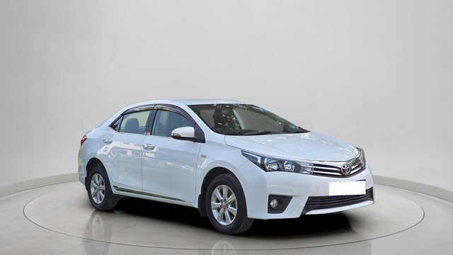 Second-hand 2015 Toyota Corolla Altis 1.8 J for sale in Gurgaon-2