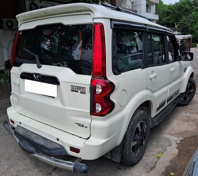 Second-hand 2022 Mahindra Scorpio S 11 BSVI for sale in Lucknow-9