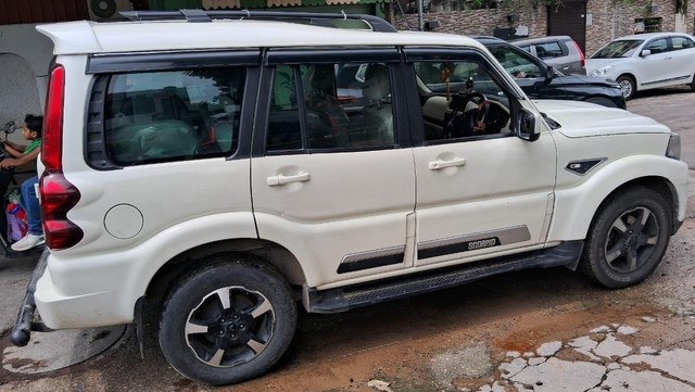 Second-hand 2022 Mahindra Scorpio S 11 BSVI for sale in Lucknow-7