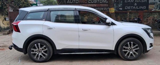 Second-hand 2024 Mahindra XUV700 AX5 7 Str Diesel AT for sale in Lucknow
