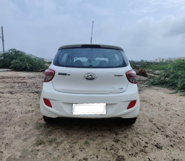 Second-hand 2015 Hyundai Grand i10 Magna for sale in Surendranagar-3