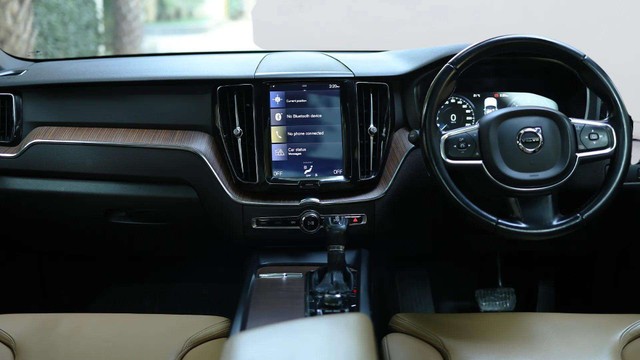 Second-hand 2019 Volvo XC60 Momentum D4 BSIV for sale in Faridabad-6