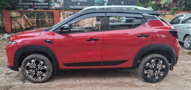 Second-hand 2022 Renault Kiger RXZ for sale in Lucknow-9
