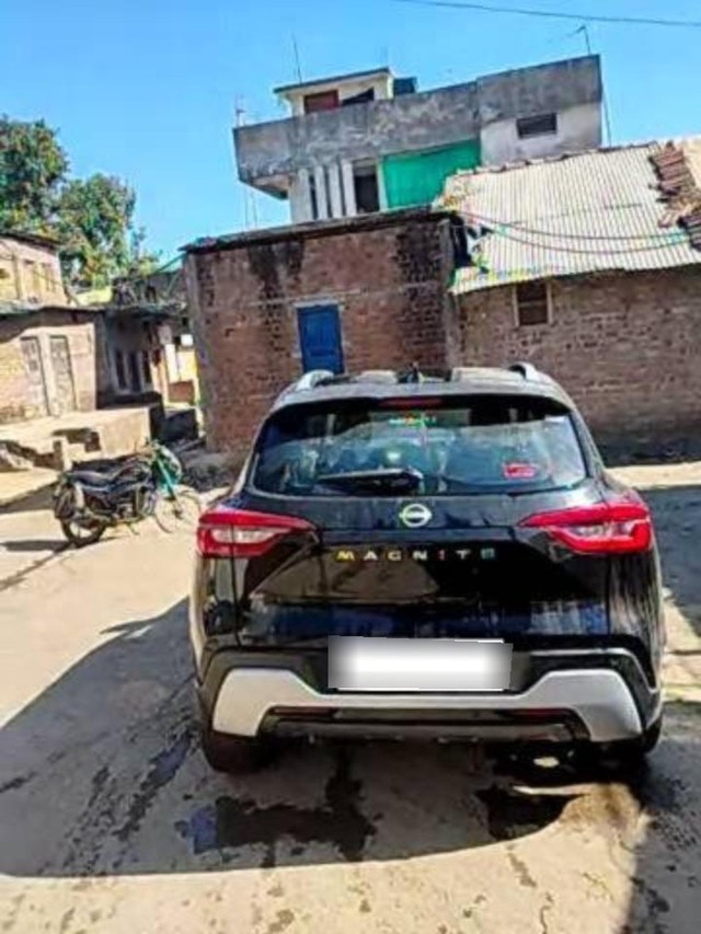 Second-hand 2022 Nissan Magnite XV BSVI for sale in Indore-3