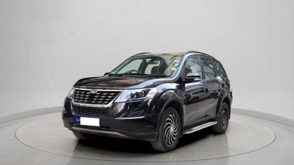 2018 Mahindra XUV500 W7 AT BSIV