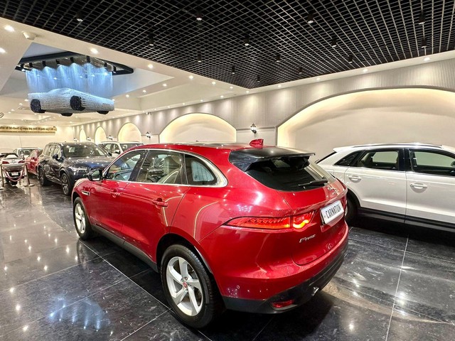 Second-hand 2019 Jaguar F-Pace Prestige 2.0 Petrol for sale in New Delhi-15