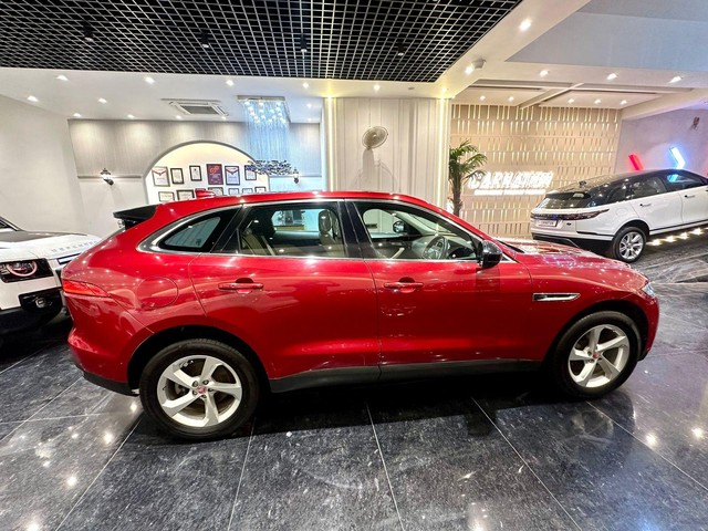 Second-hand 2019 Jaguar F-Pace Prestige 2.0 Petrol for sale in New Delhi-17