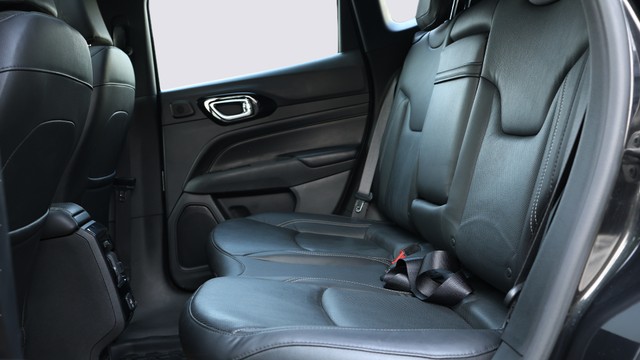 Second-hand 2022 Jeep Compass 2.0 Model S Opt 4x4 AT for sale in Faridabad-10