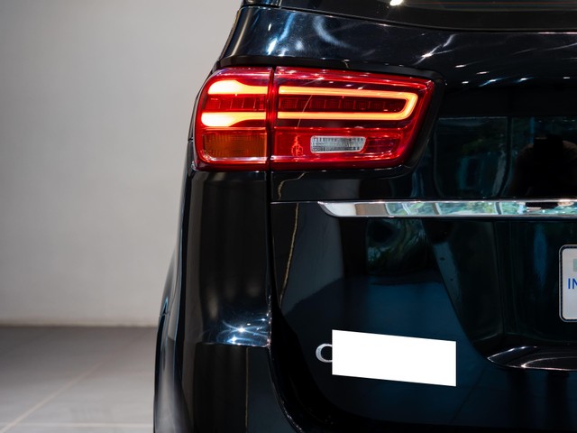 Second-hand 2020 Kia Carnival Prestige for sale in Kolkata-18