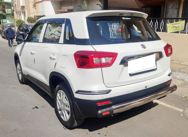 Second-hand 2022 Maruti Vitara Brezza LXI for sale in Bangalore-6