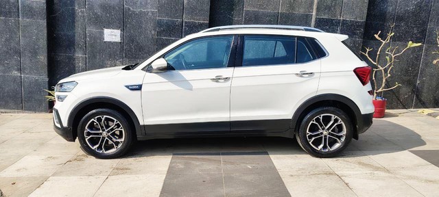 Second-hand 2022 Skoda Kushaq 1.5 TSI Style BSVI for sale in New Delhi-2