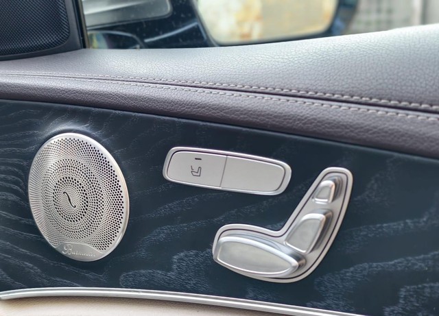 Second-hand 2021 Mercedes-Benz E-Class Exclusive E 220d for sale in Kolkata-6