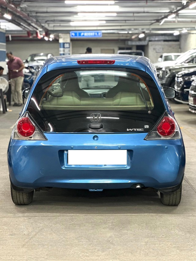 Second-hand 2015 Honda Brio VX AT for sale in Mumbai-1