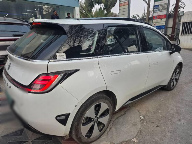 MG Windsor EV Essence Second-hand 2024 MG Windsor EV Essence for sale in Hyderabad-3