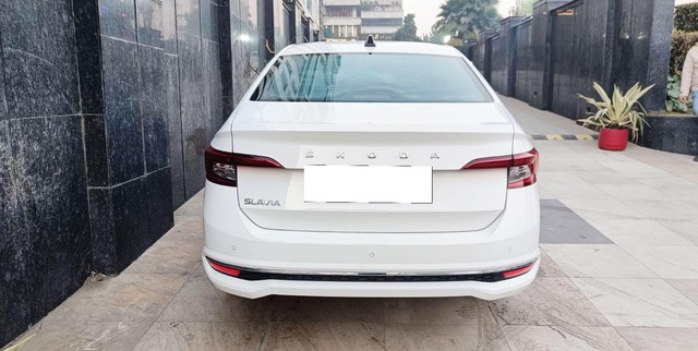 Second-hand 2023 Skoda Slavia 1.0 TSI Style AT for sale in New Delhi-2
