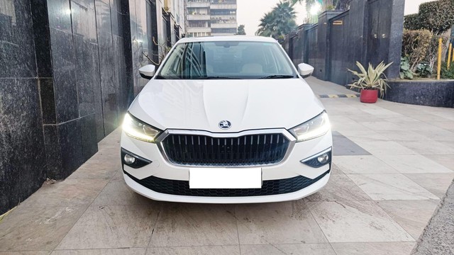 Second-hand 2023 Skoda Slavia 1.0 TSI Style AT for sale in New Delhi-4