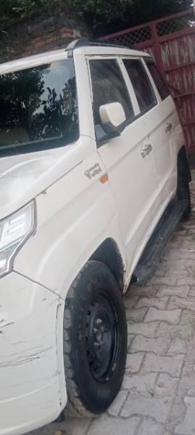 Second-hand 2017 Mahindra TUV 300 T6 Plus for sale in Fatehgarh-5