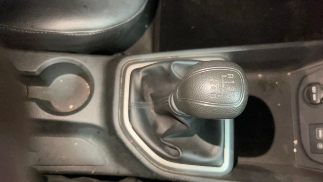 Hyundai Creta 1.6 E Plus Second-hand 2016 Hyundai Creta 1.6 E Plus for sale in Noida-13