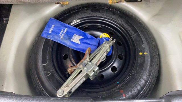 Second-hand 2017 Maruti Swift ZXI for sale in Chennai-28