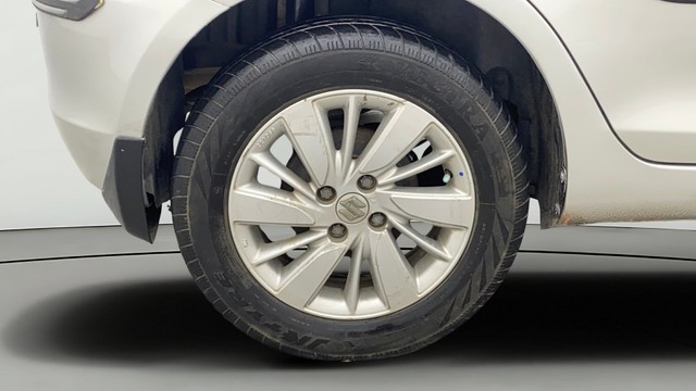 Second-hand 2017 Maruti Swift ZXI for sale in Chennai-25