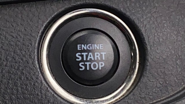 Second-hand 2017 Maruti Swift ZXI for sale in Chennai-23