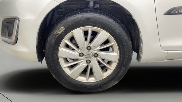 Second-hand 2017 Maruti Swift ZXI for sale in Chennai-26