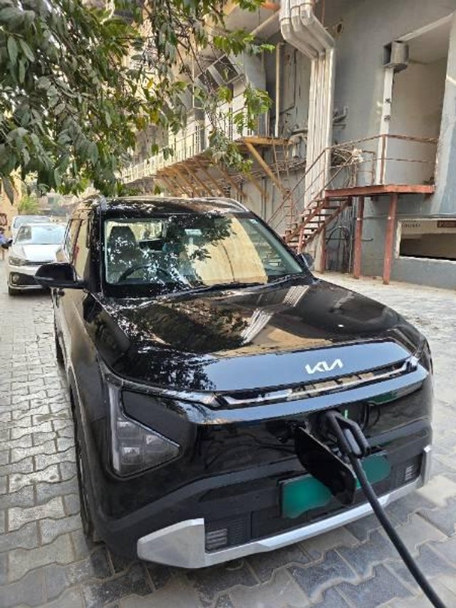 Second-hand 2025 Kia Carens Clavis EV HTX ER for sale in Machilipatnam-8