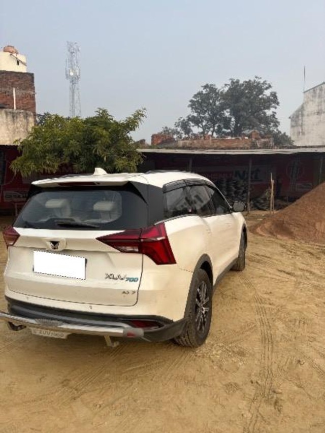 Second-hand 2022 Mahindra XUV700 AX5 7 Str Diesel AT BSVI for sale in Faizabad-6