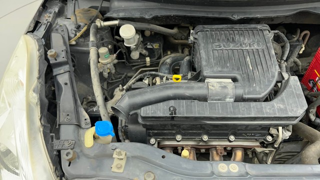 Second-hand 2015 Maruti Swift LXI Option for sale in Ahmedabad-39