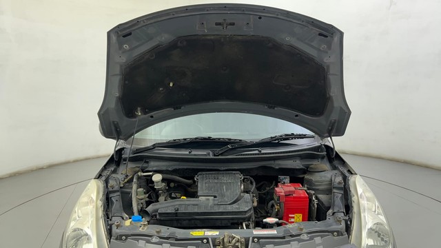 Second-hand 2015 Maruti Swift LXI Option for sale in Ahmedabad-8