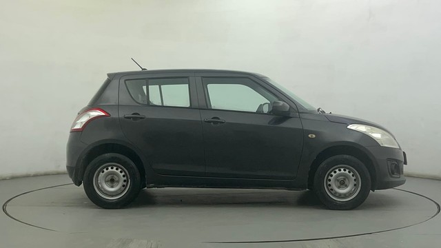 Second-hand 2015 Maruti Swift LXI Option for sale in Ahmedabad-2