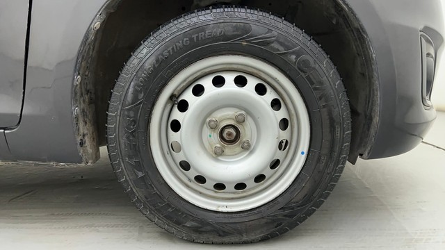 Second-hand 2015 Maruti Swift LXI Option for sale in Ahmedabad-17