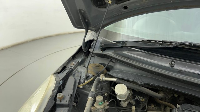 Second-hand 2015 Maruti Swift LXI Option for sale in Ahmedabad-35