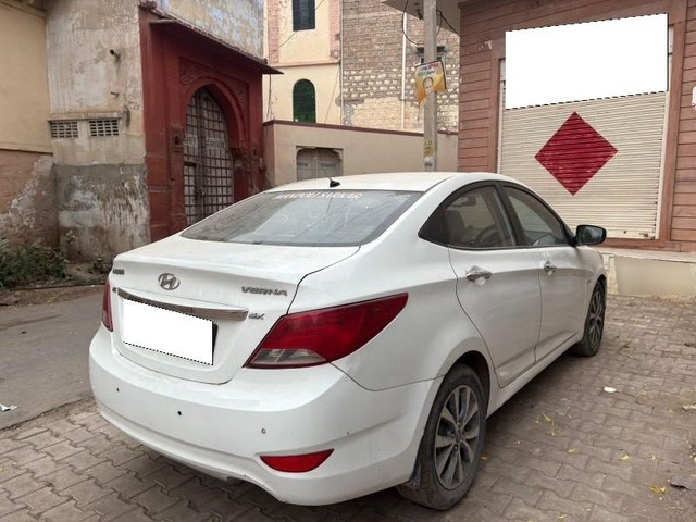 Second-hand 2015 Hyundai Verna 1.6 CRDi SX for sale in Phalodi-0