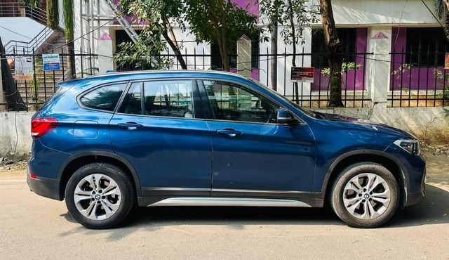 Second-hand 2022 BMW X1 sDrive20i xLine for sale in Chennai-3