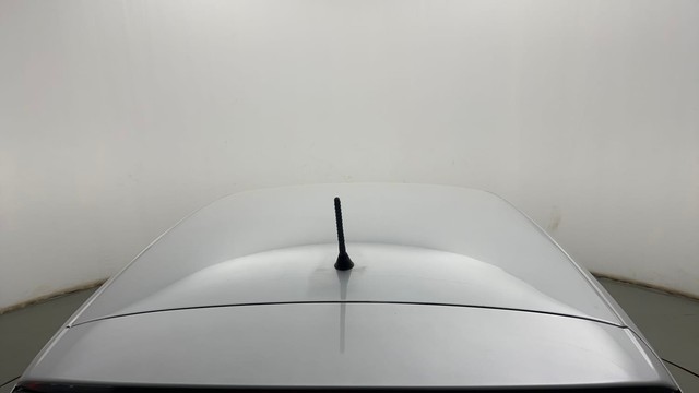 Second-hand 2013 Volkswagen Polo Petrol Highline 1.2L for sale in Kolkata-22