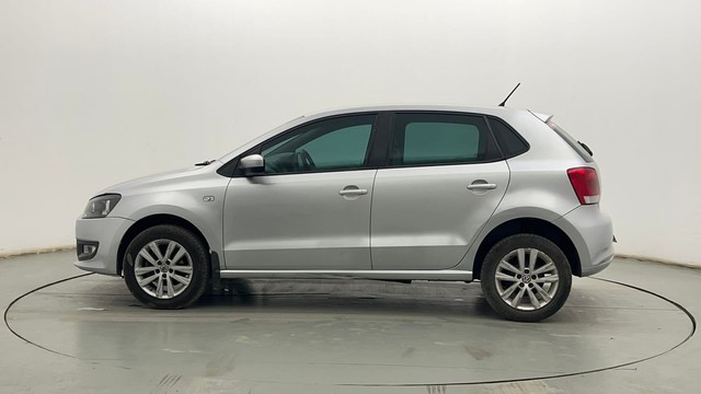 Second-hand 2013 Volkswagen Polo Petrol Highline 1.2L for sale in Kolkata-6