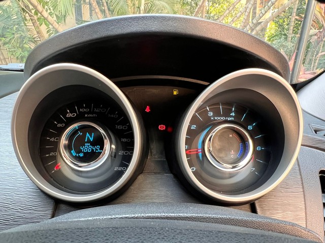 Mahindra XUV500 R W10 FWD Second-hand 2018 Mahindra XUV500 R W10 FWD for sale in Mumbai-15