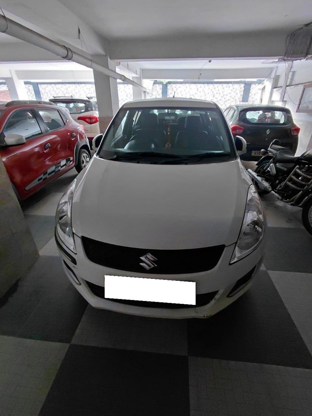 Second-hand 2018 Maruti Swift VXI for sale in Dispur-2