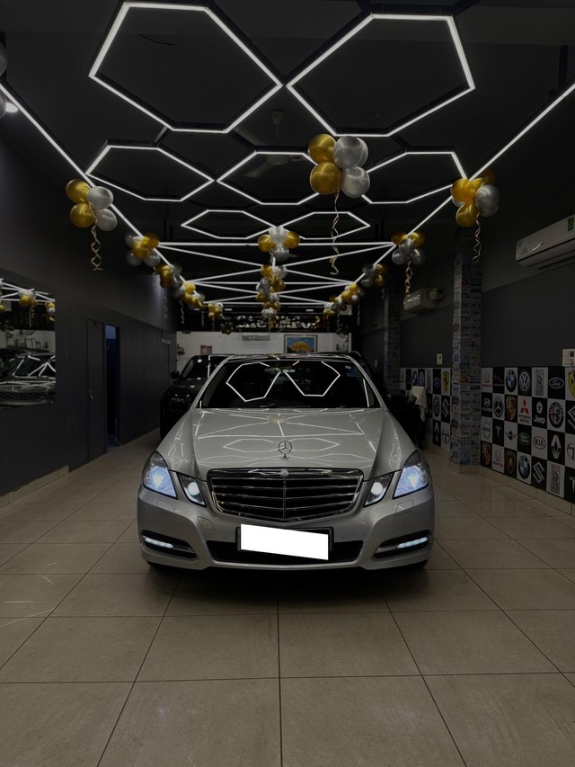 Second-hand 2012 Mercedes-Benz E-Class E 200 CGI for sale in New Delhi-2