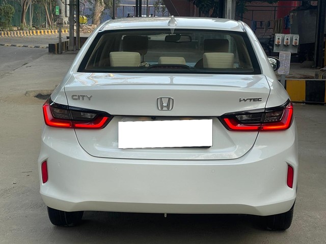 Second-hand 2022 Honda City VX CVT for sale in New Delhi-2