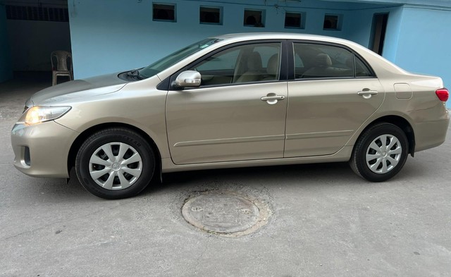 Second-hand 2011 Toyota Corolla Altis Diesel D4DJ for sale in Kolkata-6