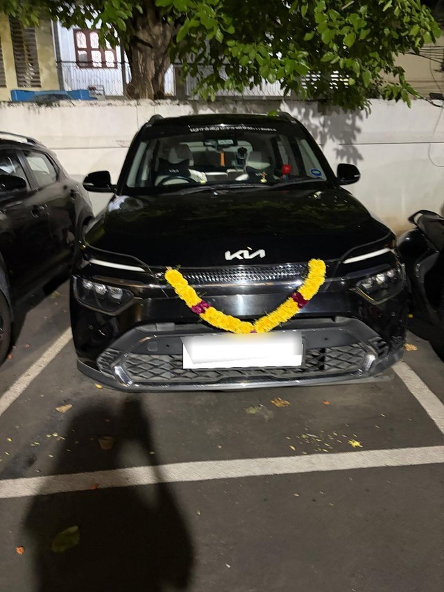 Kia Carens Luxury Plus Diesel AT BSVI Second-hand 2022 Kia Carens Luxury Plus Diesel AT BSVI for sale in Chennai-0