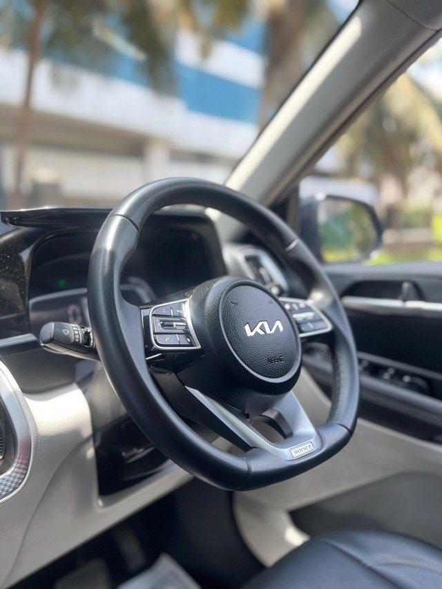 Second-hand 2023 Kia Sonet HTX Diesel AT for sale in Mumbai-35