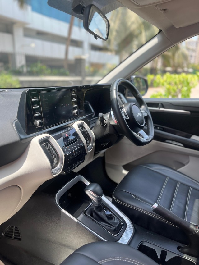 Second-hand 2023 Kia Sonet HTX Diesel AT for sale in Mumbai-14