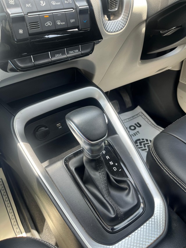 Second-hand 2023 Kia Sonet HTX Diesel AT for sale in Mumbai-18