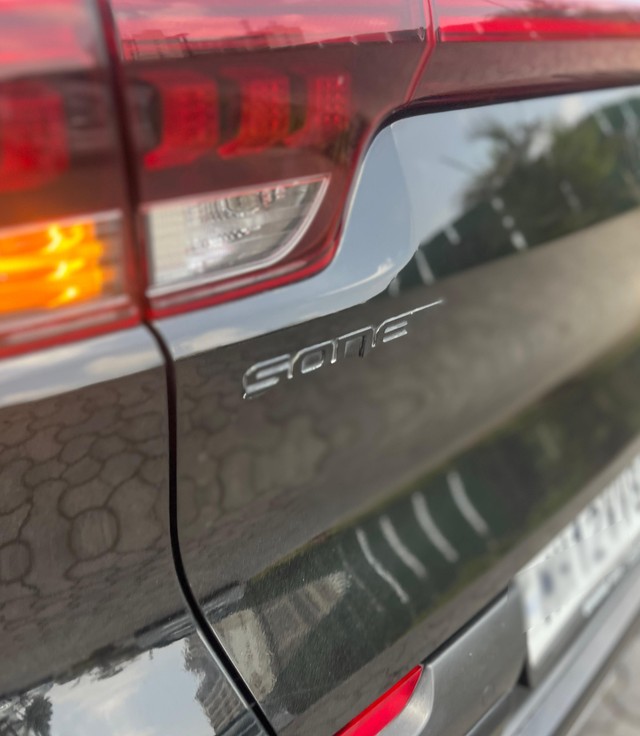 Second-hand 2023 Kia Sonet HTX Diesel AT for sale in Mumbai-36